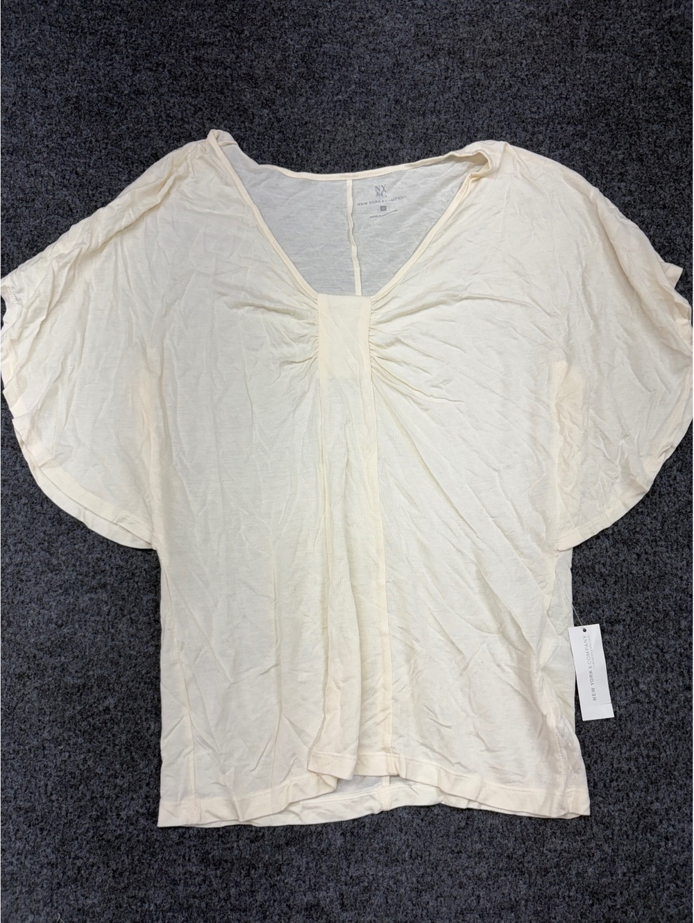 New York & Company Women's Cream V-Neck Short Sleeve Top